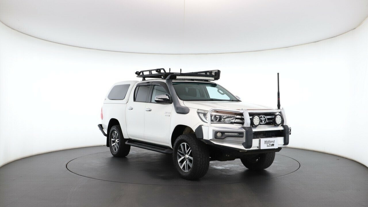 Toyota Hilux image 4