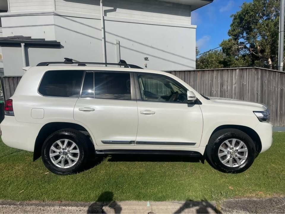 Toyota Landcruiser image 1