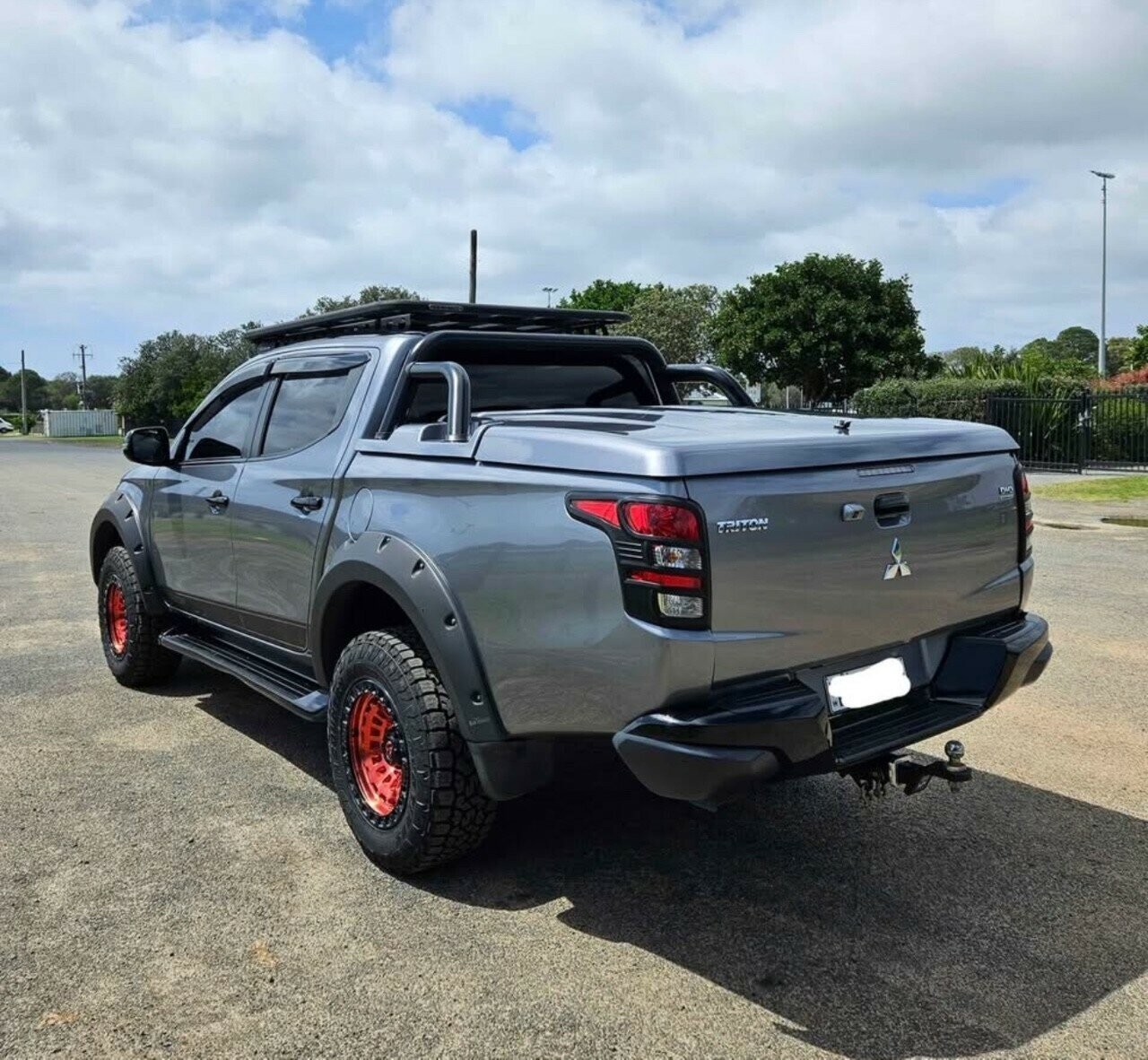 Mitsubishi Triton image 4