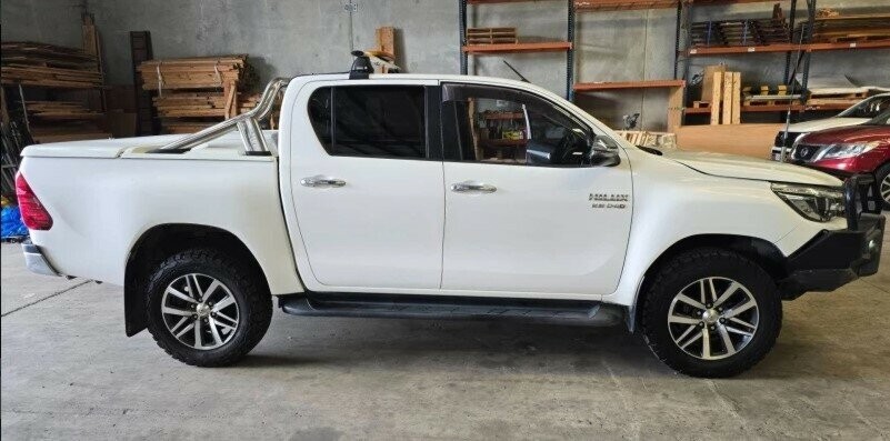 Toyota Hilux image 3