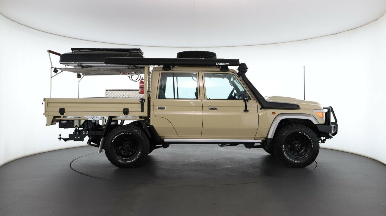 Toyota Landcruiser image 2