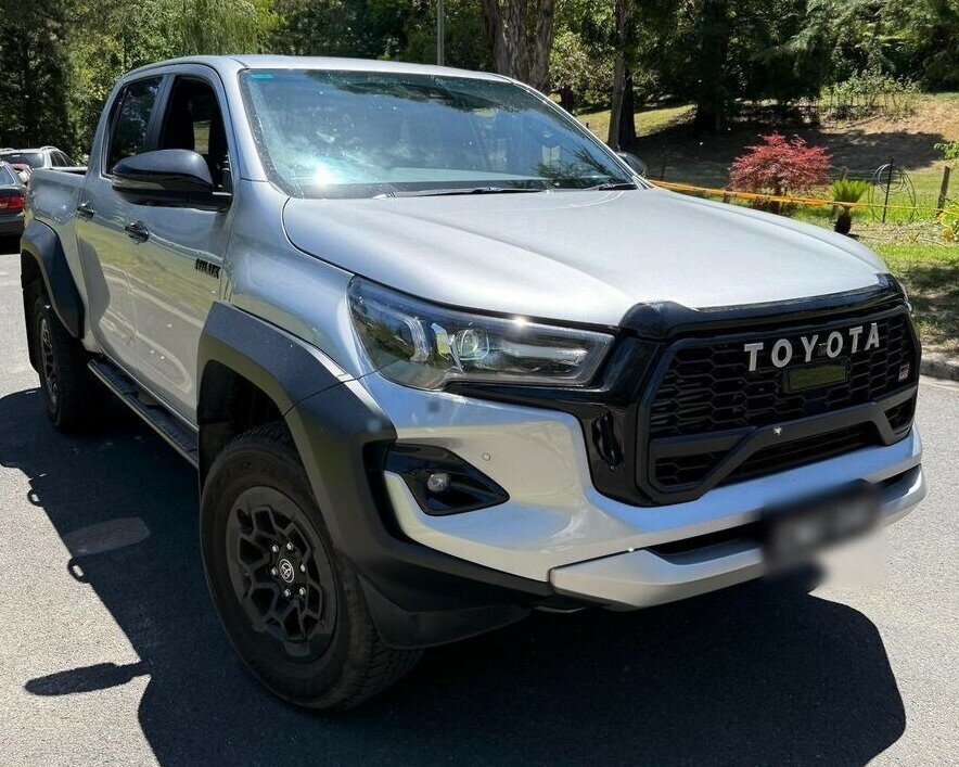 Toyota Hilux image 1