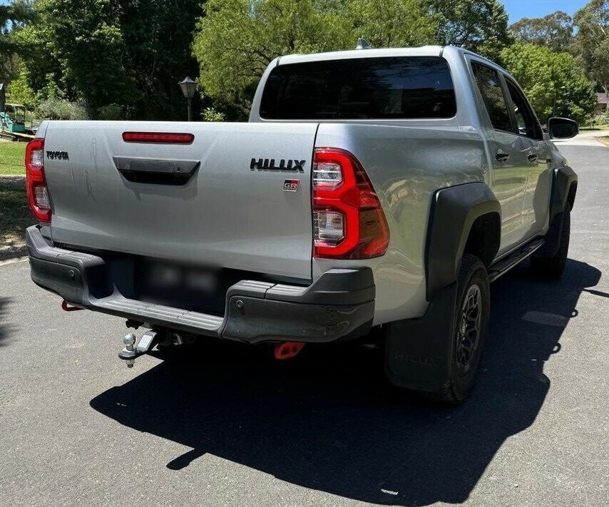 Toyota Hilux image 4