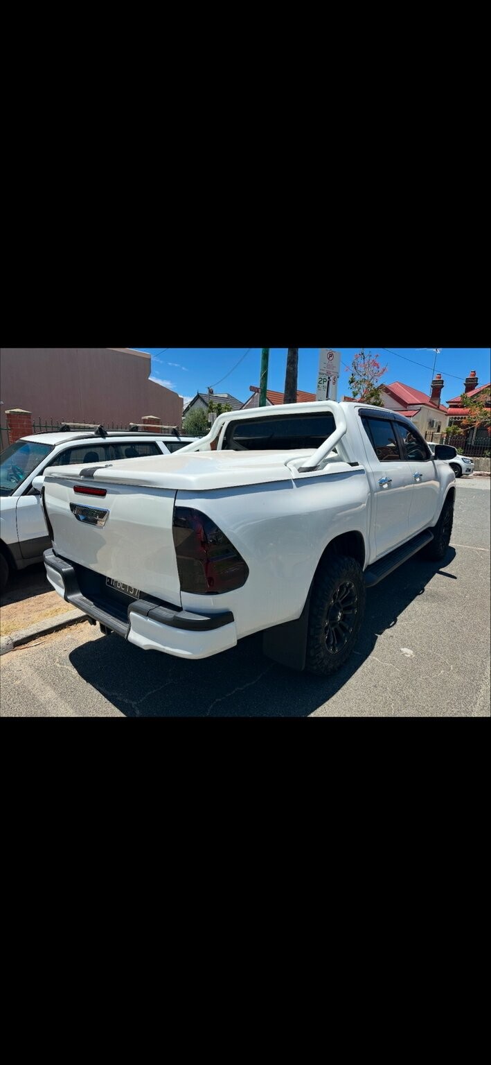 Toyota Hilux image 3