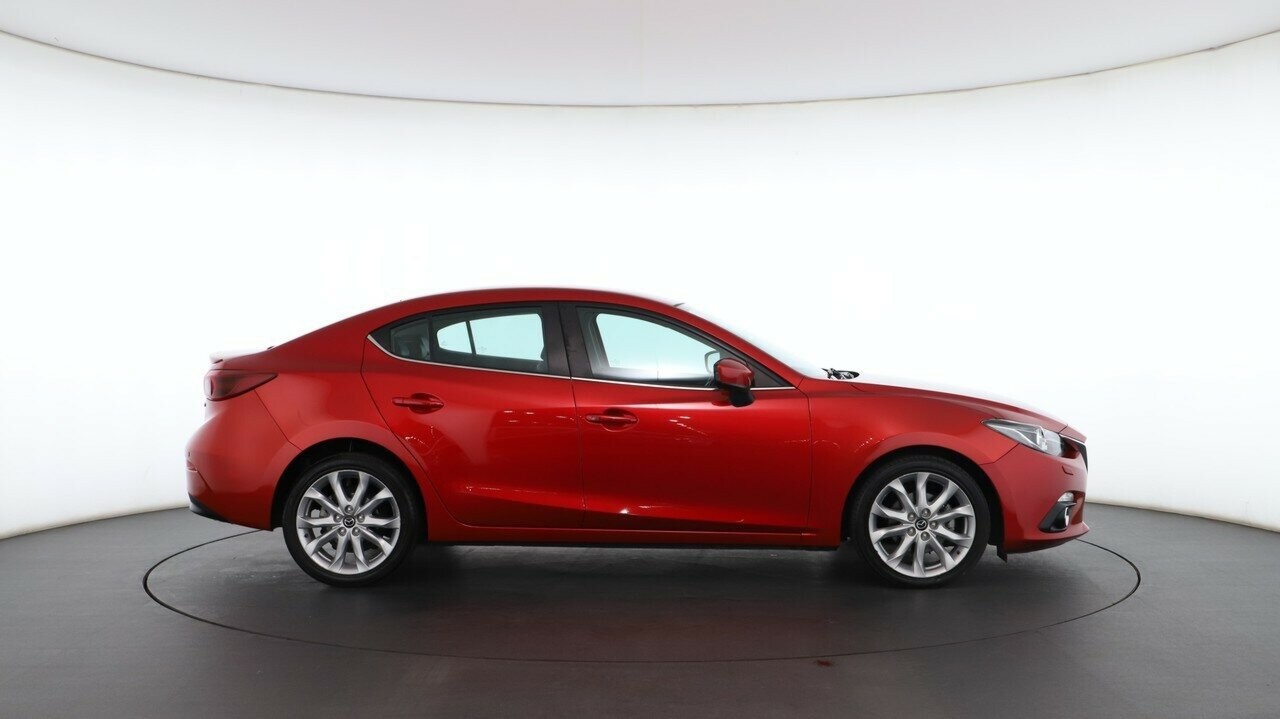 Mazda 3 image 2