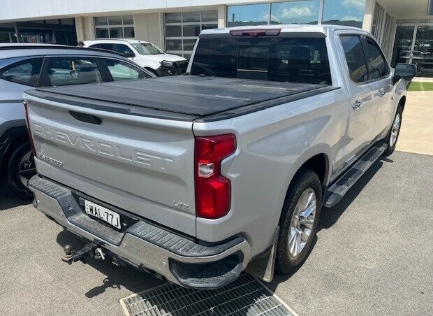 Chevrolet Silverado image 3