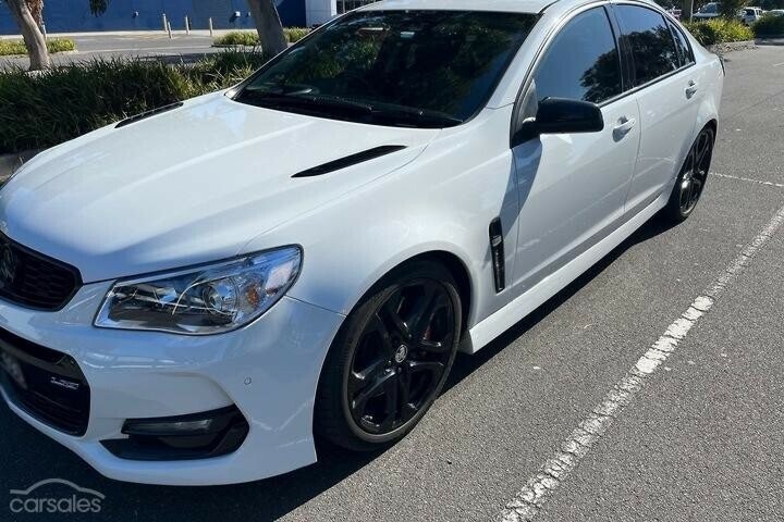 Holden Commodore image 3