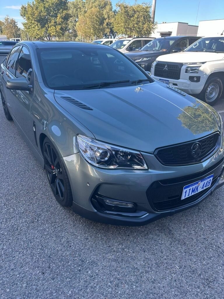 Holden Commodore image 1