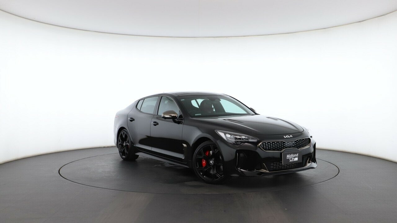 Kia Stinger image 1