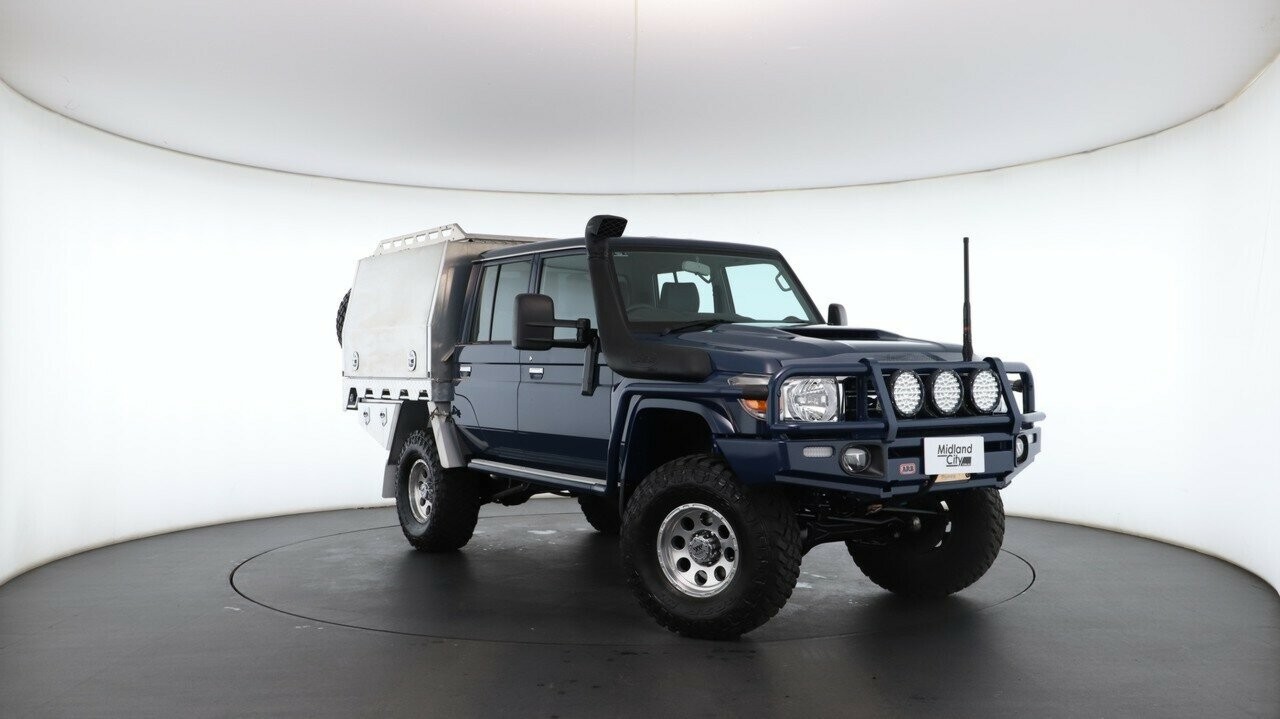 Toyota Landcruiser image 2