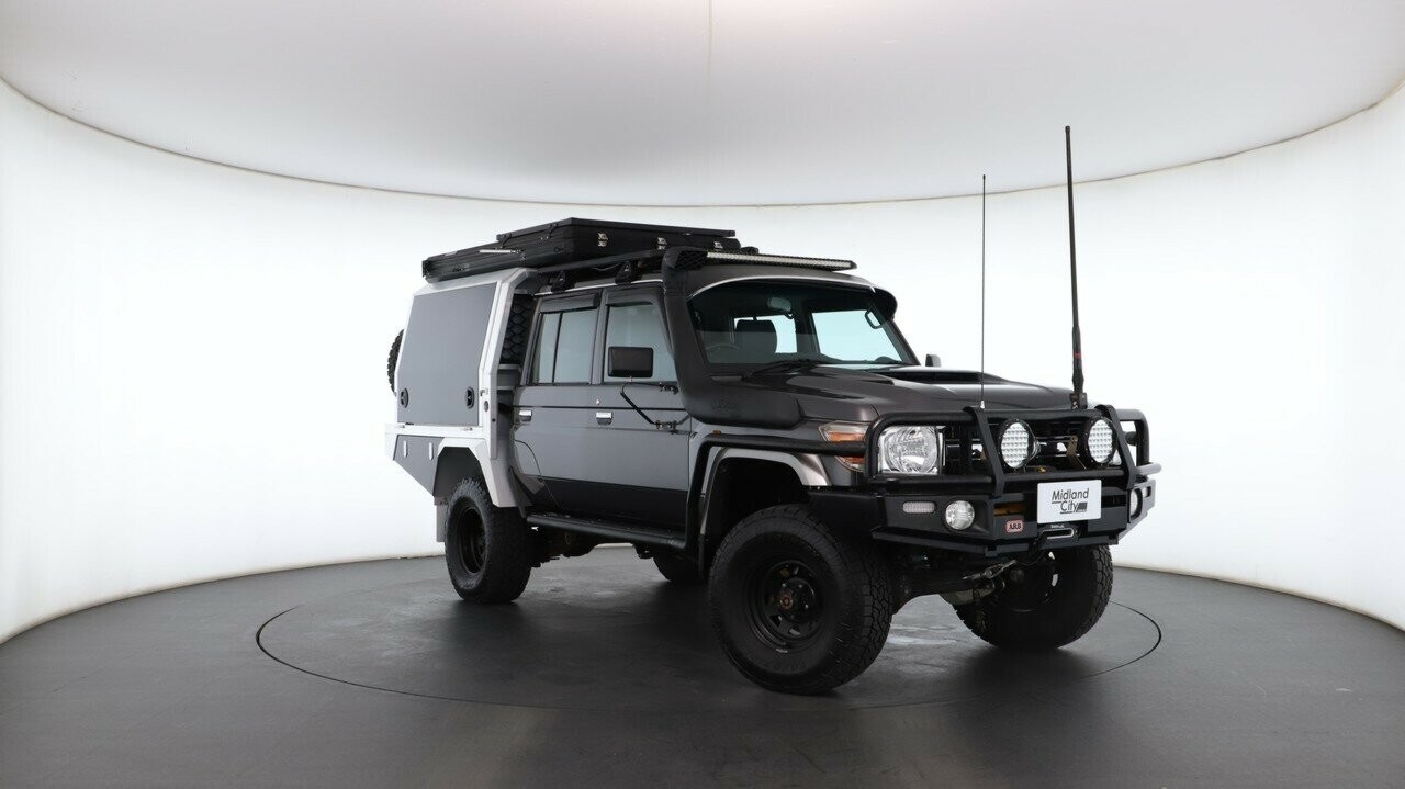 Toyota Landcruiser image 2