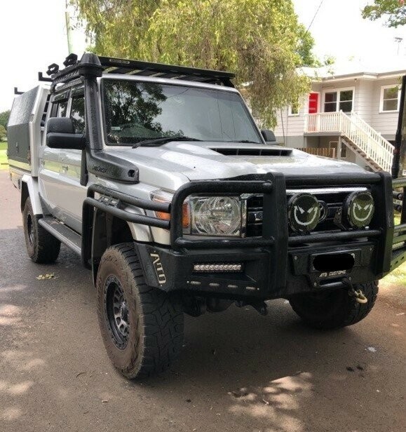 Toyota Landcruiser image 1