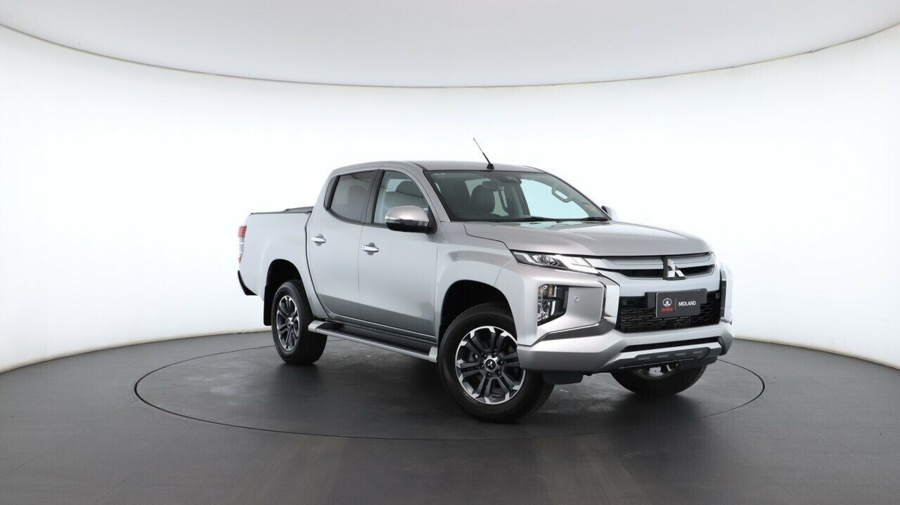 Mitsubishi Triton image 1