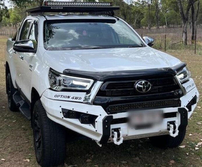 Toyota Hilux image 2