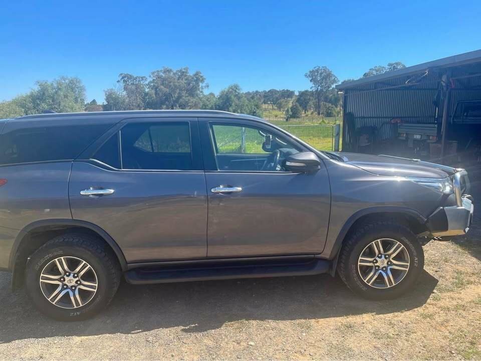 Toyota Fortuner image 3