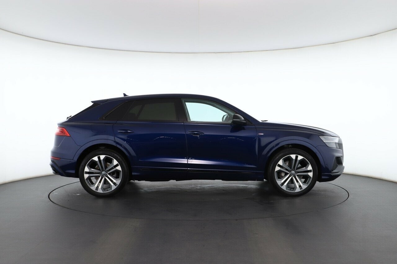 Audi Q8 image 3