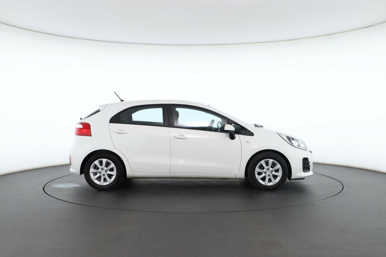 Kia Rio image 2