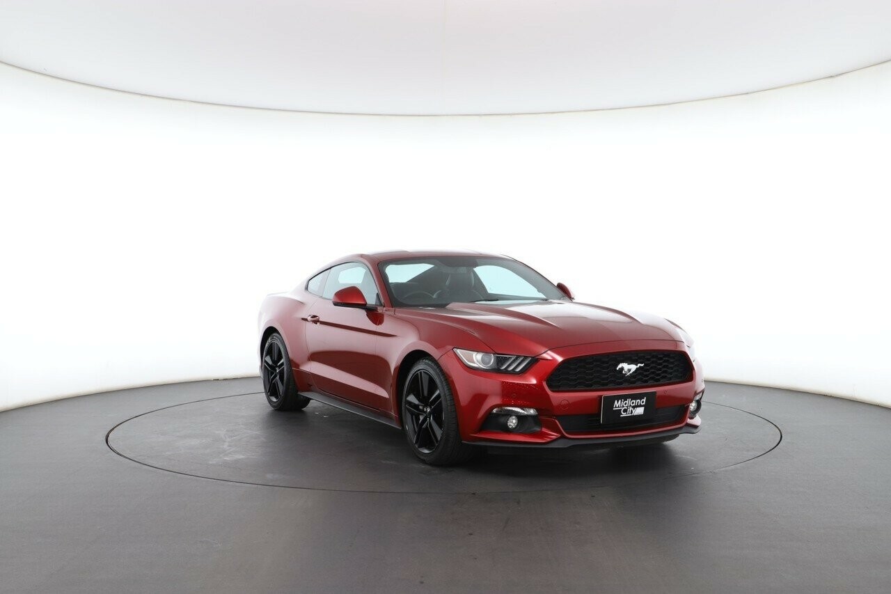 Ford Mustang image 4