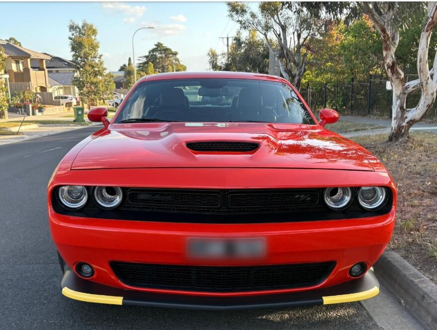 Dodge Challenger image 1