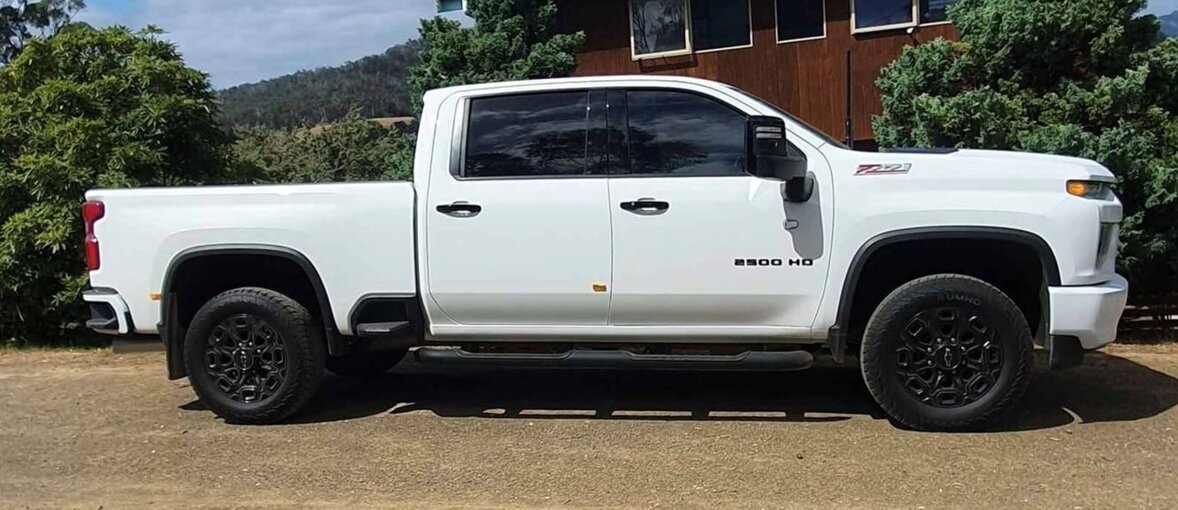 Chevrolet Silverado Hd image 2