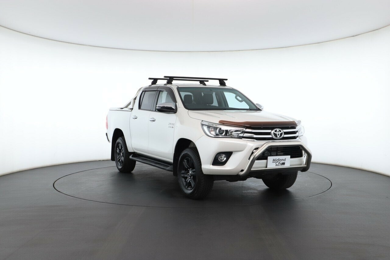 Toyota Hilux image 4