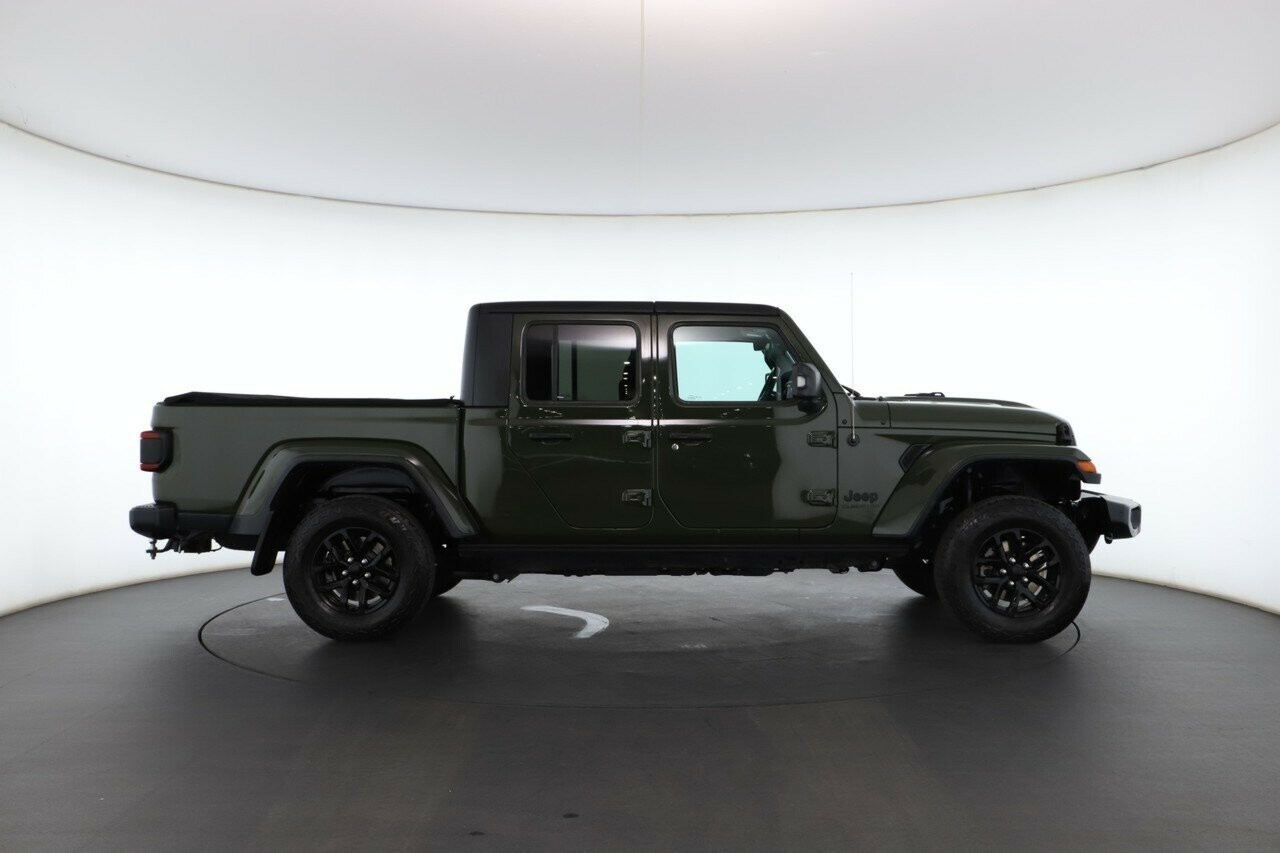 Jeep Gladiator image 2