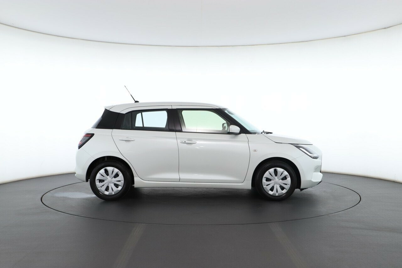 Suzuki Swift image 2