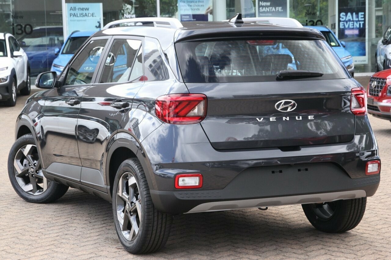 Hyundai Venue image 3