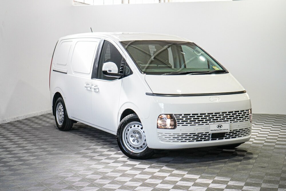 Hyundai Staria Load image 1