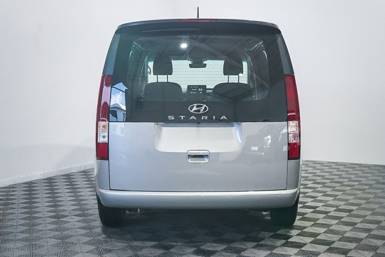 Hyundai Staria Load image 3