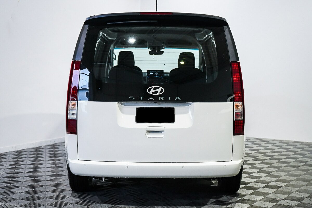 Hyundai Staria Load image 2