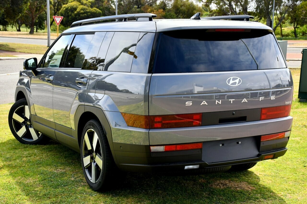 Hyundai Santa Fe image 3