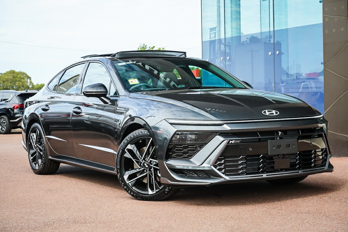 Hyundai Sonata image 1