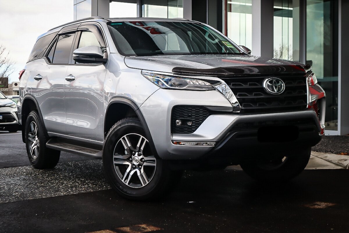 Toyota Fortuner image 1