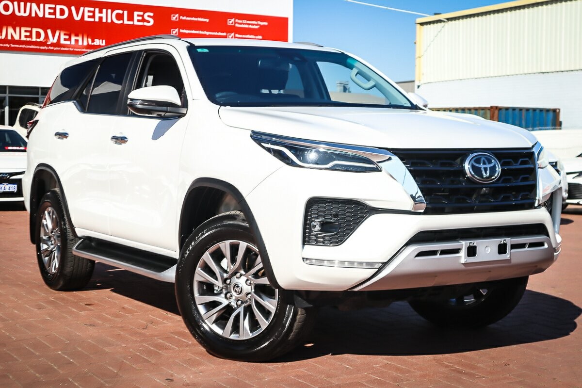 Toyota Fortuner image 1