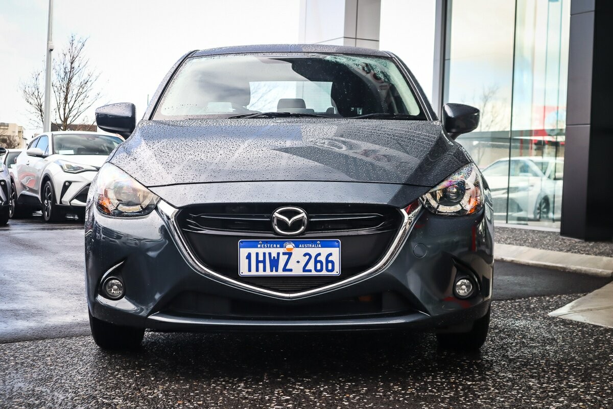 Mazda 2 image 3