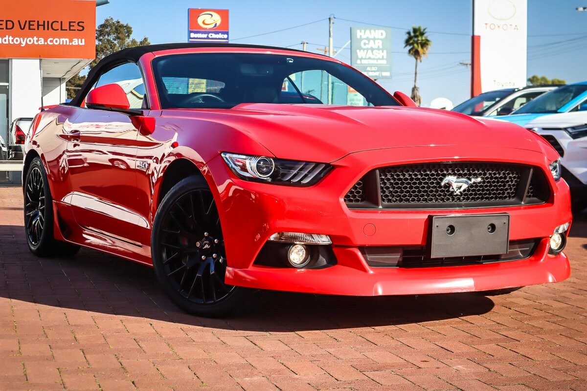 Ford Mustang image 1