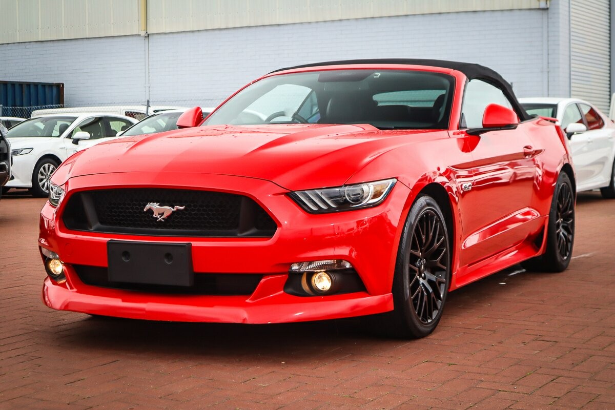 Ford Mustang image 4