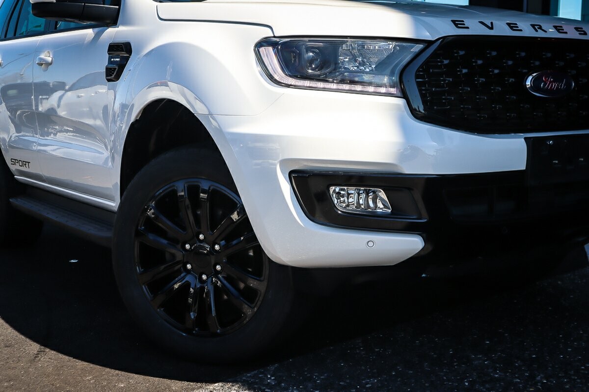 Ford Everest image 2