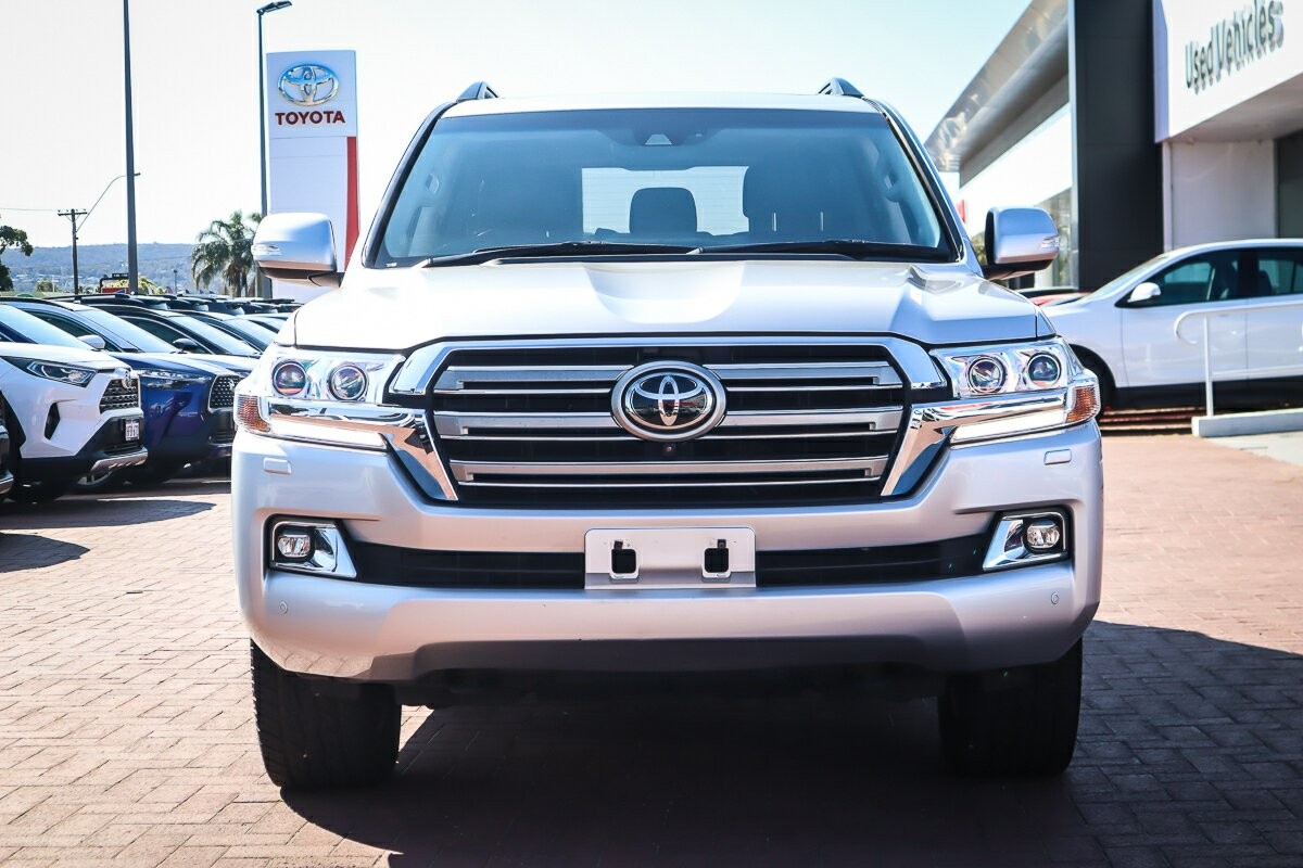 Toyota Landcruiser image 3