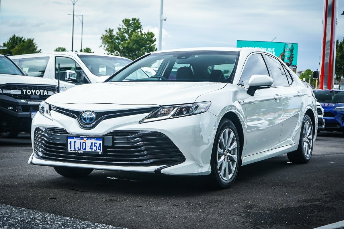 Toyota Camry image 4