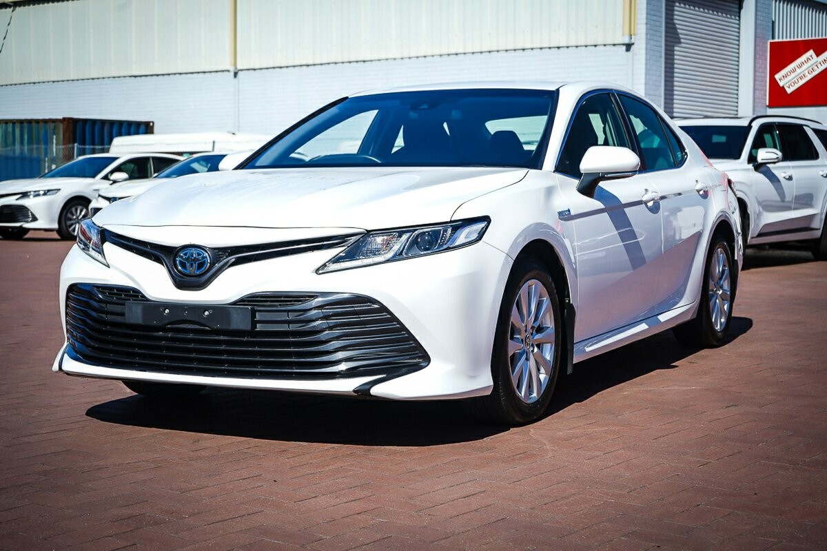 Toyota Camry image 4