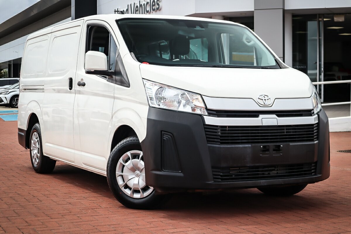 Toyota Hiace image 1