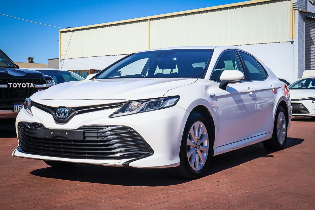 Toyota Camry image 4