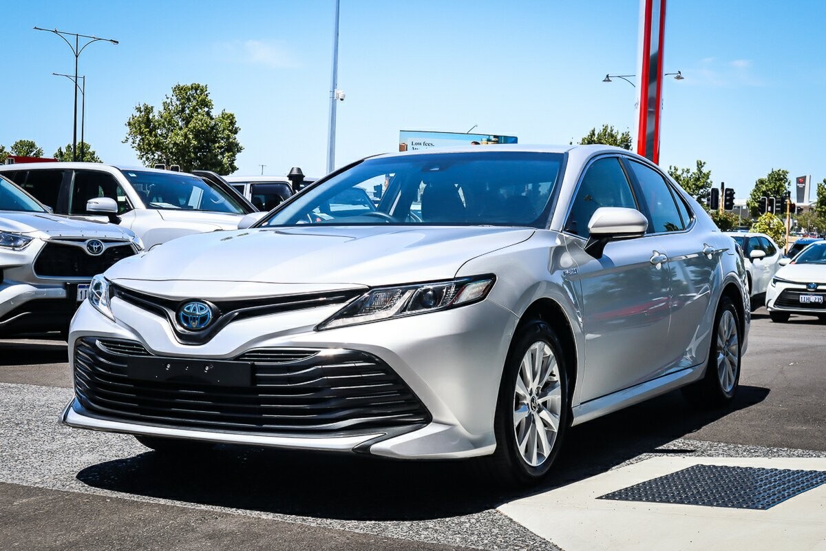 Toyota Camry image 4