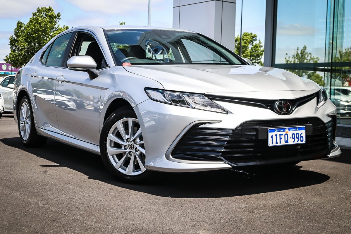 Toyota Camry image 1