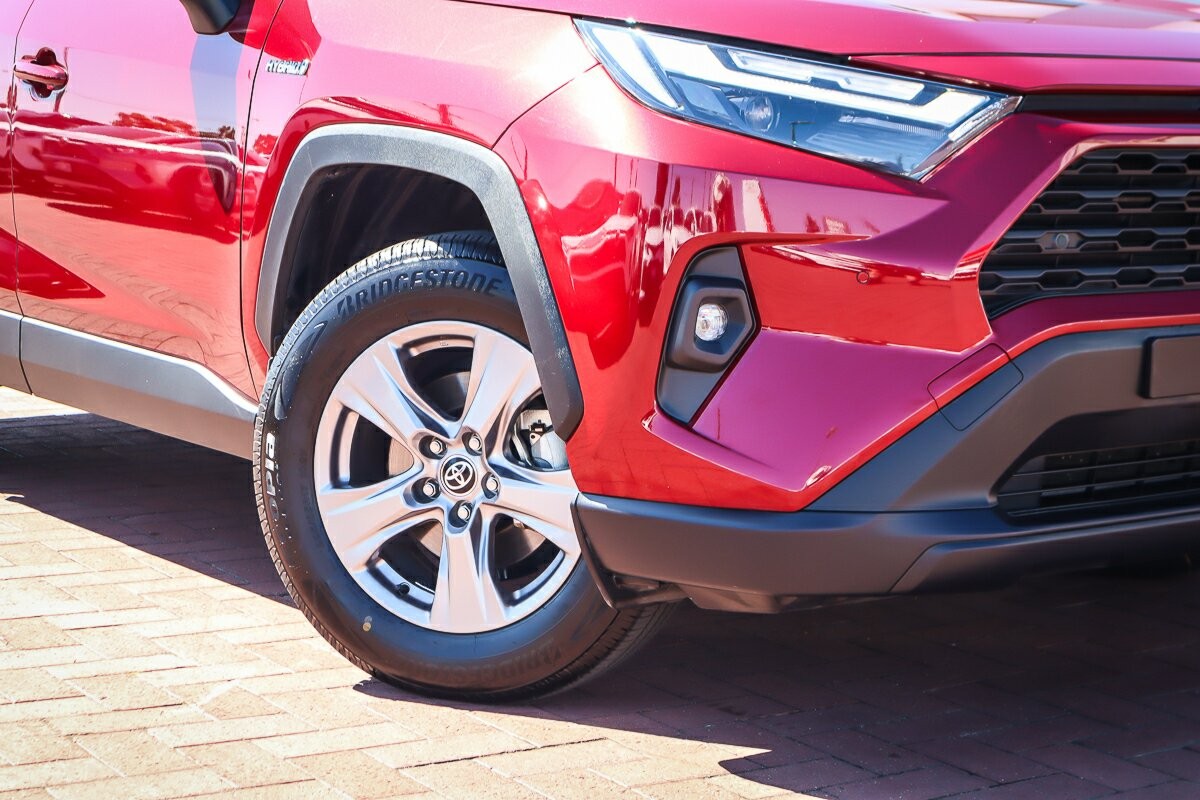 Toyota Rav4 image 2