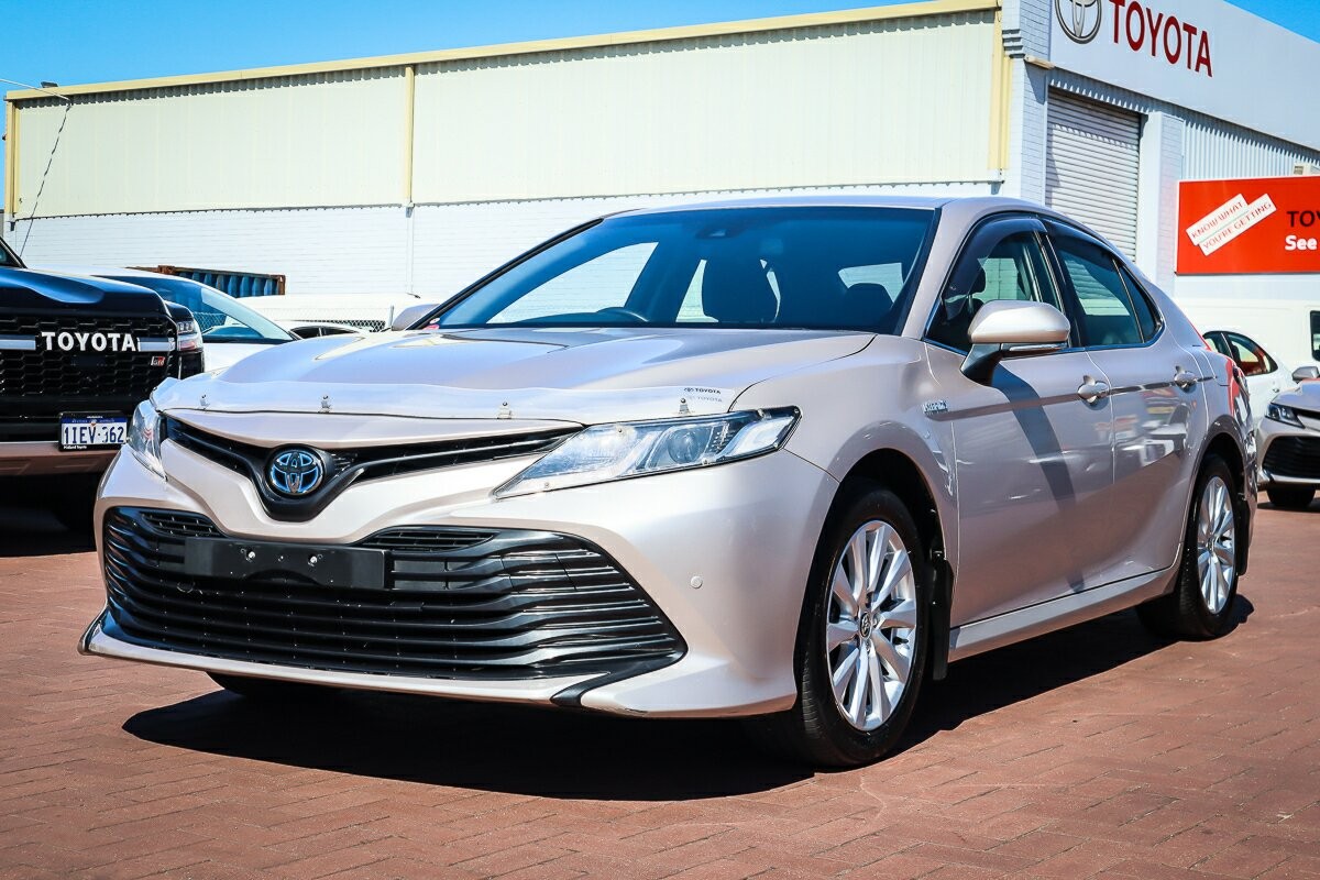 Toyota Camry image 4