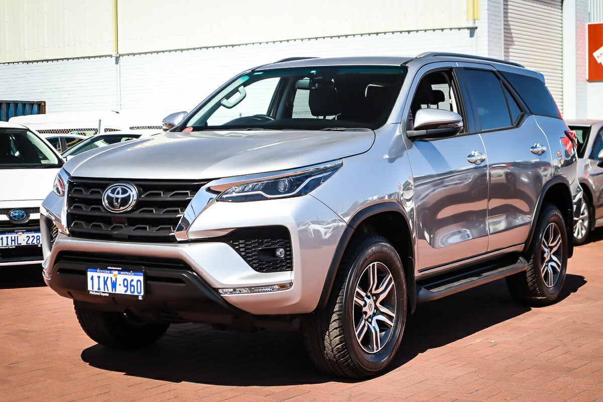 Toyota Fortuner image 4