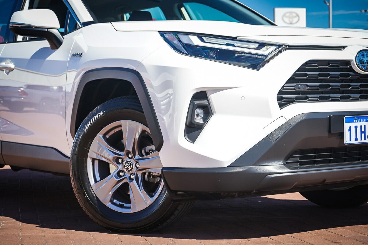 Toyota Rav4 image 2